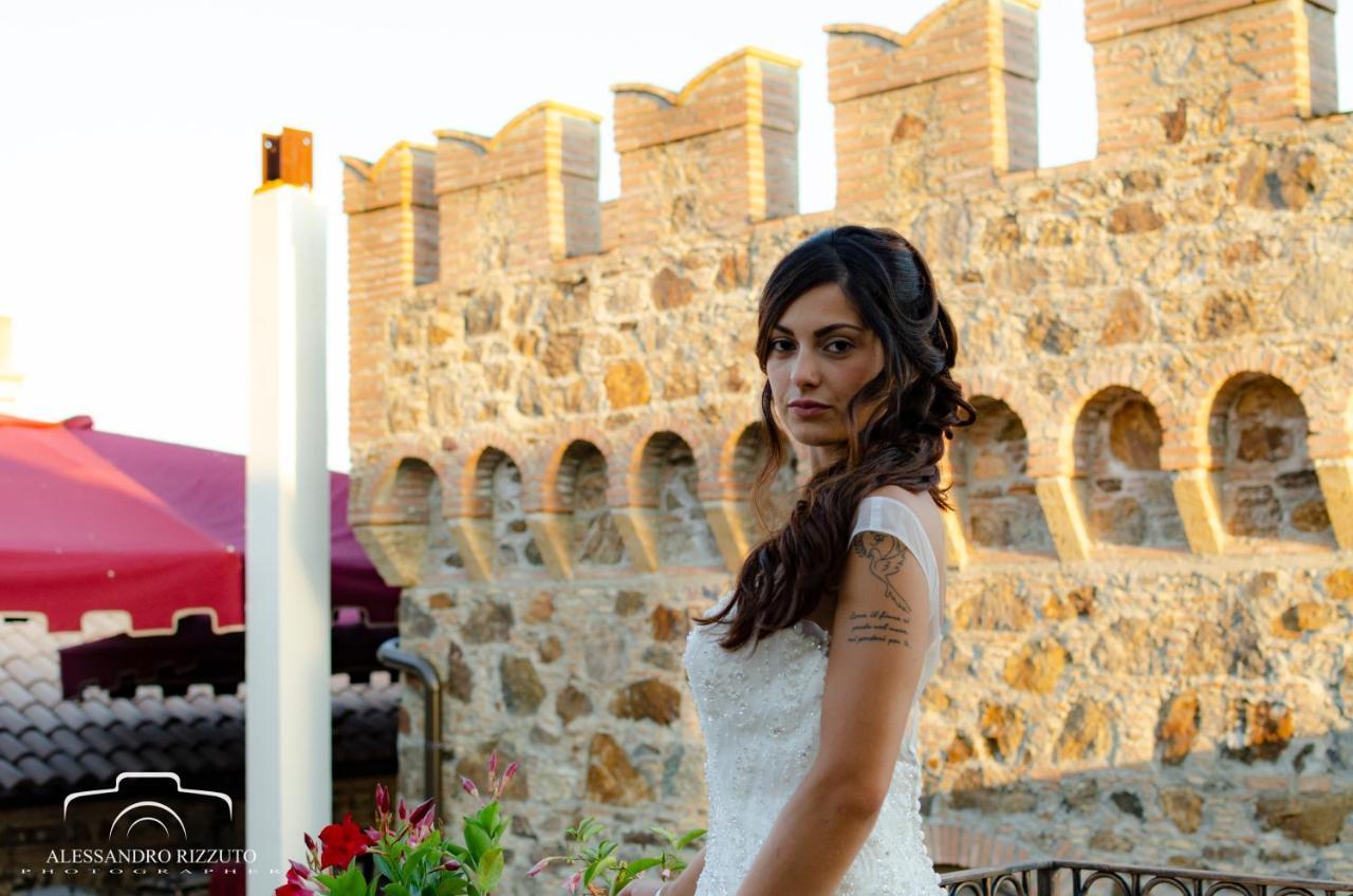 Bed and Breakfast Le Due Torri Filadelfia Exterior foto