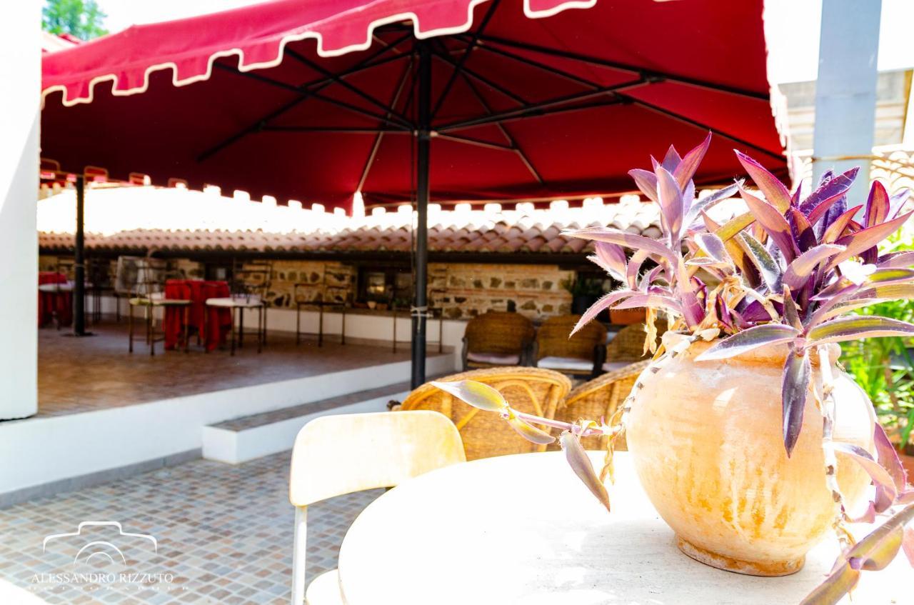 Bed and Breakfast Le Due Torri Filadelfia Exterior foto